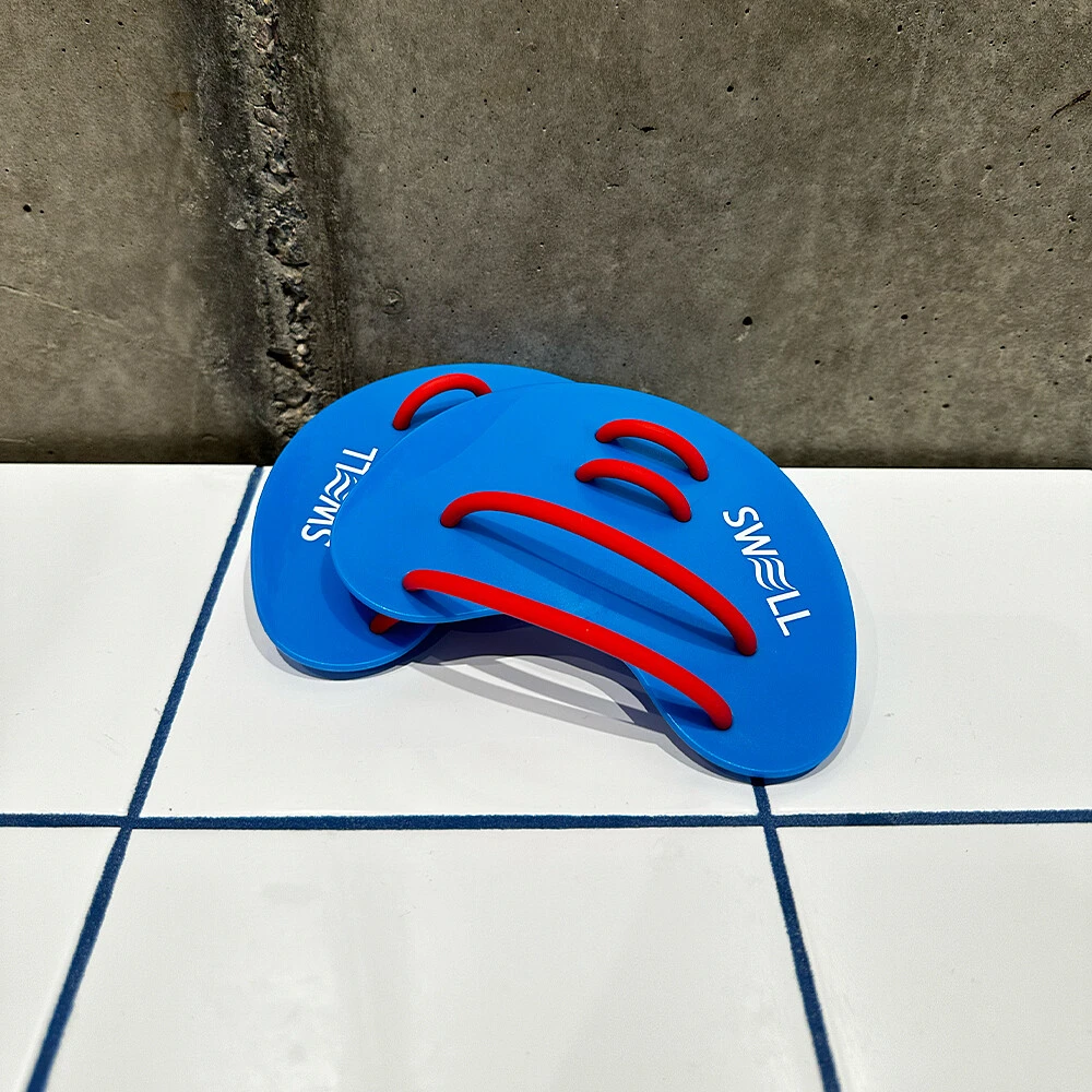 SWELL Лопатки для плавания Finger Paddle Blue/red