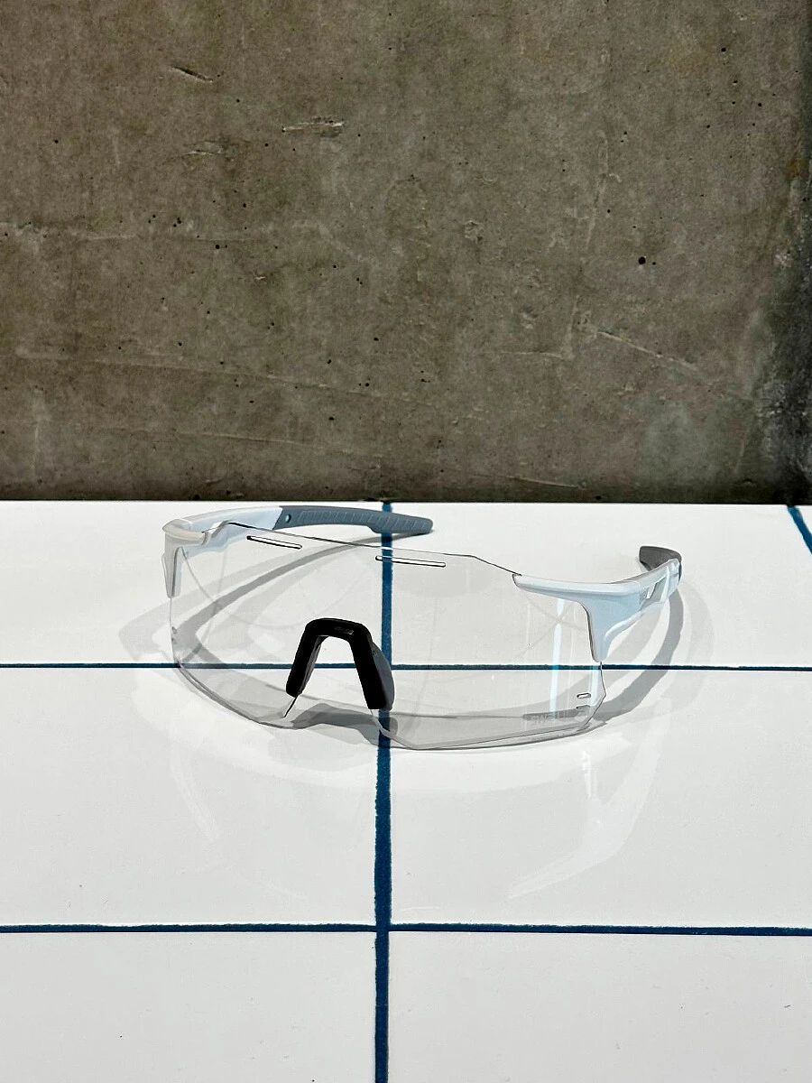 SWELL Очки солнцезащитные SWELL TRI фотохромные clear-white