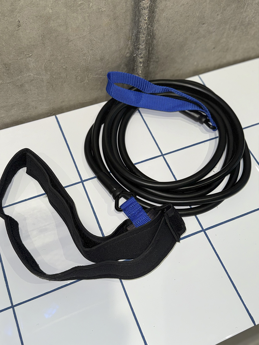 SWELL Резиновый тренажер для бассейна "Resistance Belt" Blue