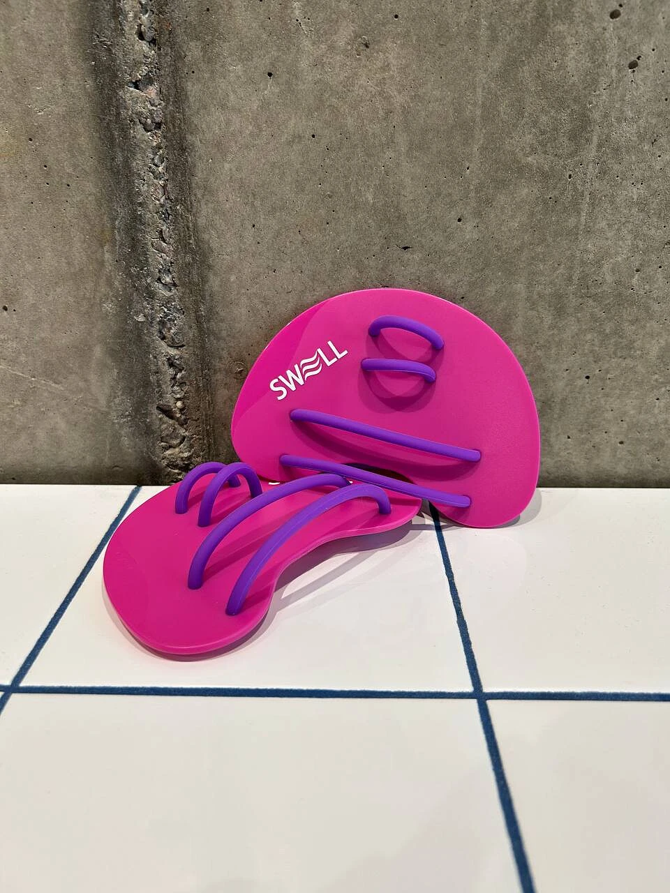 SWELL Лопатки для плавания Finger Paddle Pink